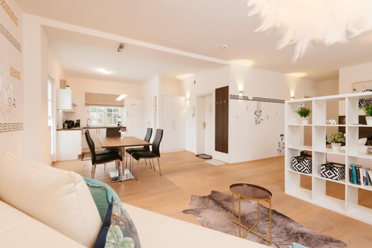Villa Gelbmann - Ferienwohnungen Velden Velden am Worthersee Bagian luar foto