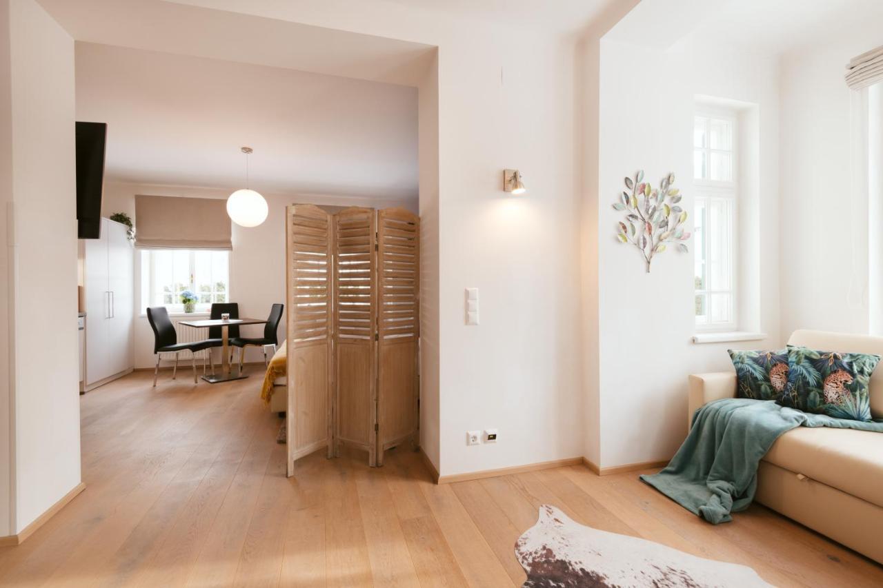 Villa Gelbmann - Ferienwohnungen Velden Velden am Worthersee Bagian luar foto