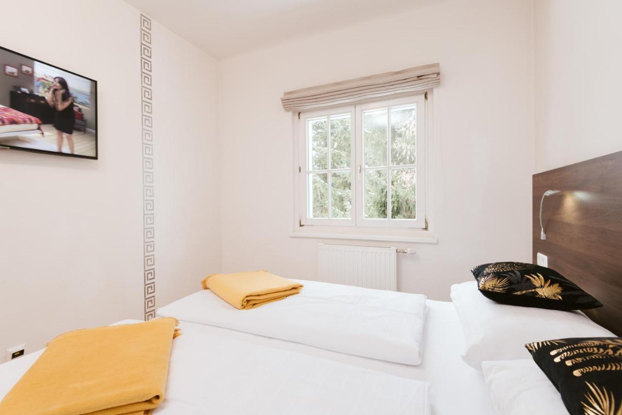 Villa Gelbmann - Ferienwohnungen Velden Velden am Worthersee Bagian luar foto
